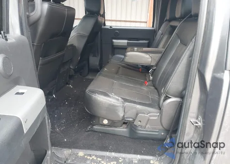 2014 Ford F-250 Lariat z USA, uszkodzony, nr VIN 1FT7W2B64EEB60483